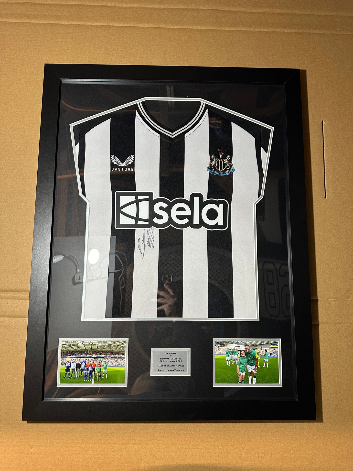 Newcastle United signed Football shirt framing 