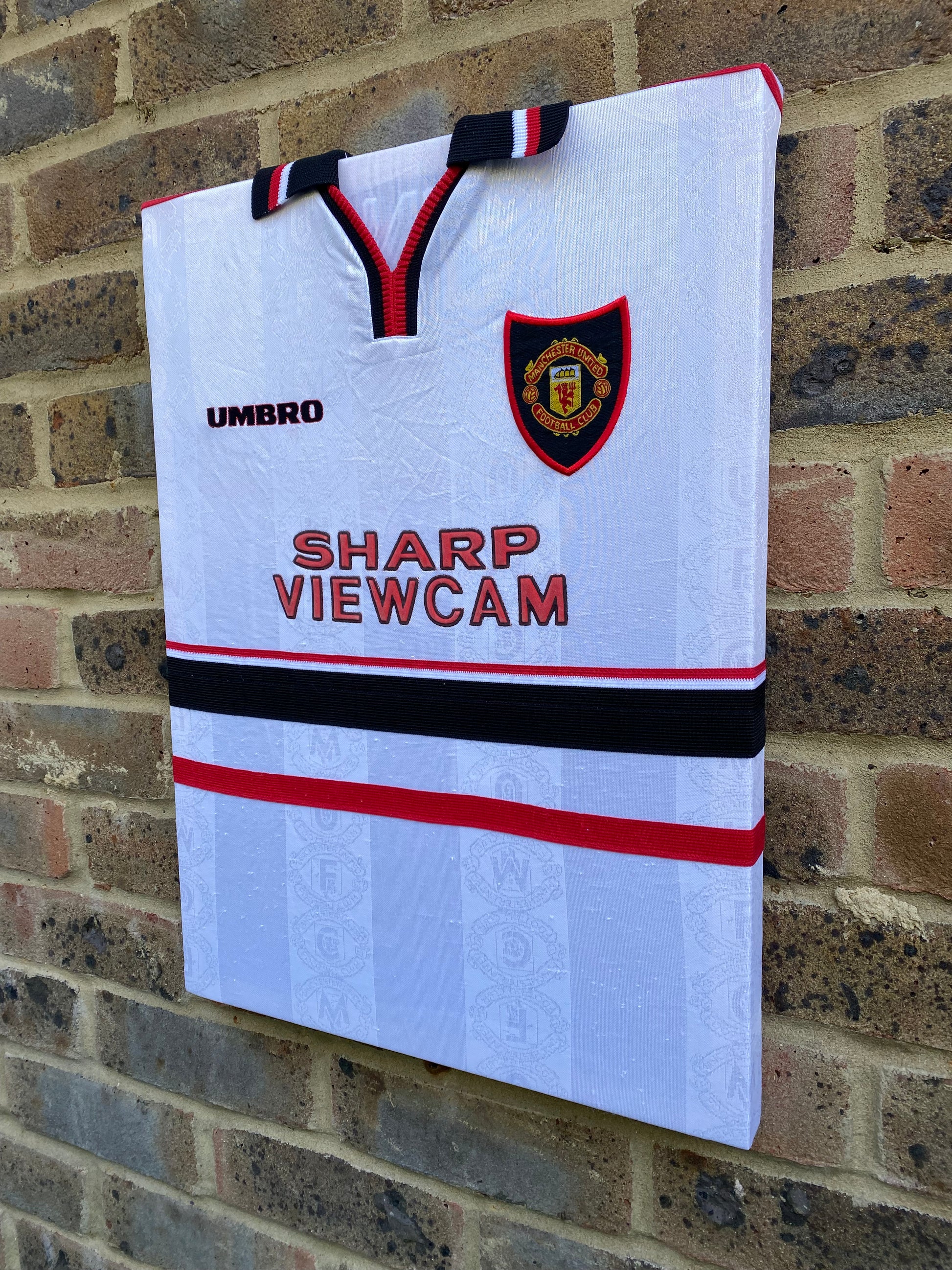 Manchester United 1998/99 away shirt memorabilia canvas